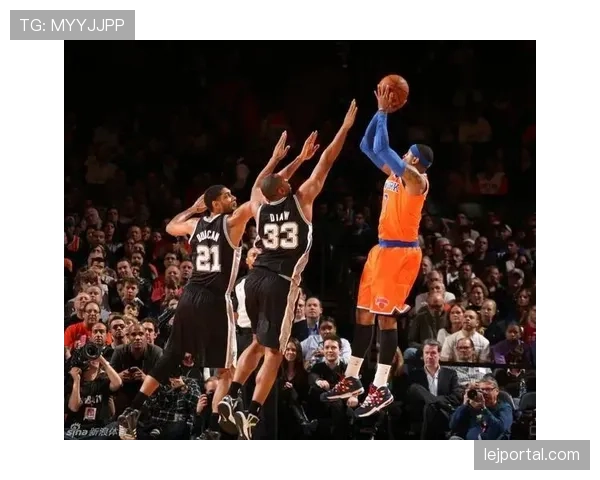 如果把肖若腾当明星看，他背后的那种生活差距有点让人窒息